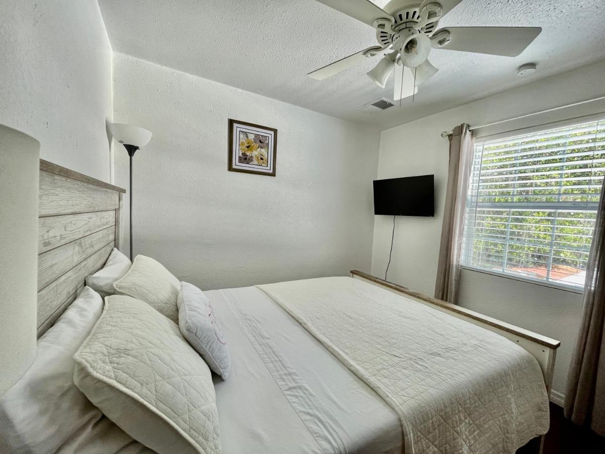 2 Bedroom Apartment Auburndale Exterior foto